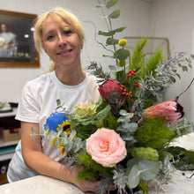 Load image into Gallery viewer, Private Flower Art Therapy - Mother&#39;s Day Gift Experience
