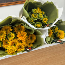 Load image into Gallery viewer, Adelaide Seasonal Sunflower Bunch
