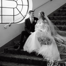 Load image into Gallery viewer, Bride Head Crown Baby Breath
