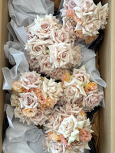 Load image into Gallery viewer, Quick Sand Roses Bridal Flower Party

