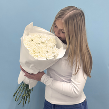 Load image into Gallery viewer, Moonlight Carnations Bunch

