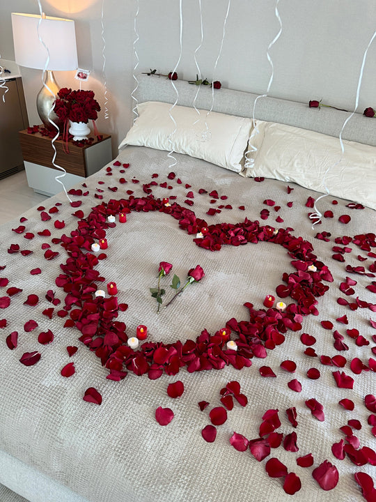 Red_Rose_Petals_Heart_Pathway_with_100_Roses_Bouquet