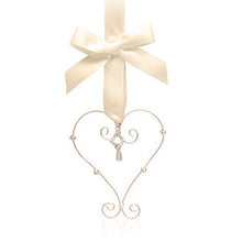 Load image into Gallery viewer, Wedding Charm Expertly Added to Your Bridal Bouquet
