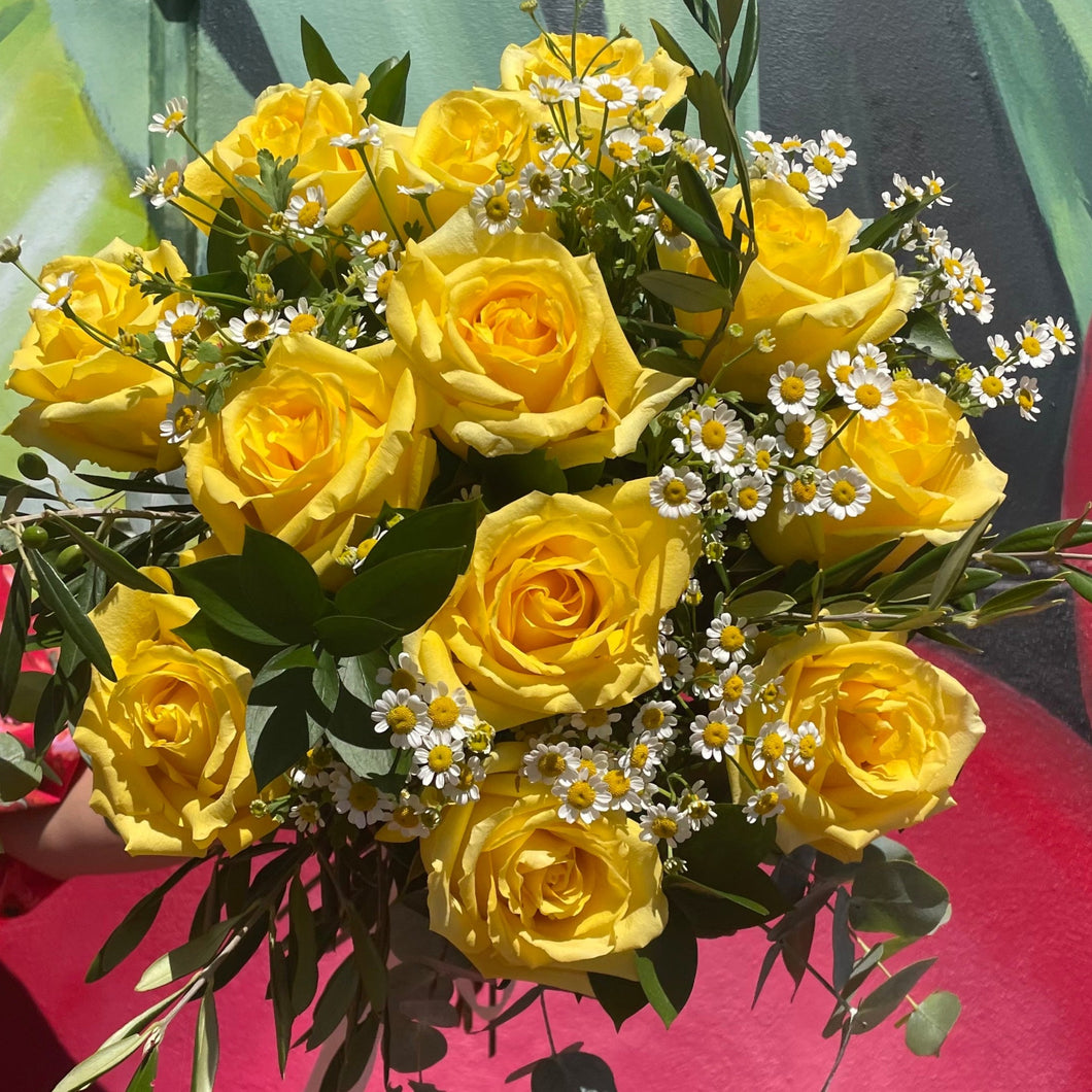 Yellow Dozen Roses Bouquet
